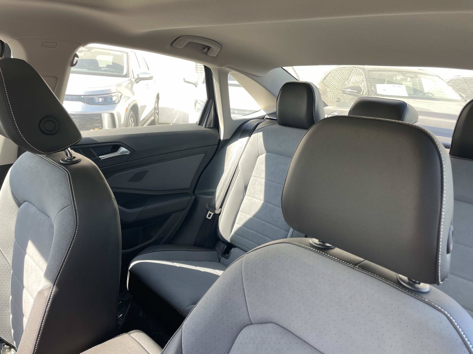 New 2026 Volkswagen Jetta SE FWD image 25