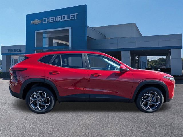 New 2026 Chevrolet Trax LT w/ Driver Confidence Package image 3
