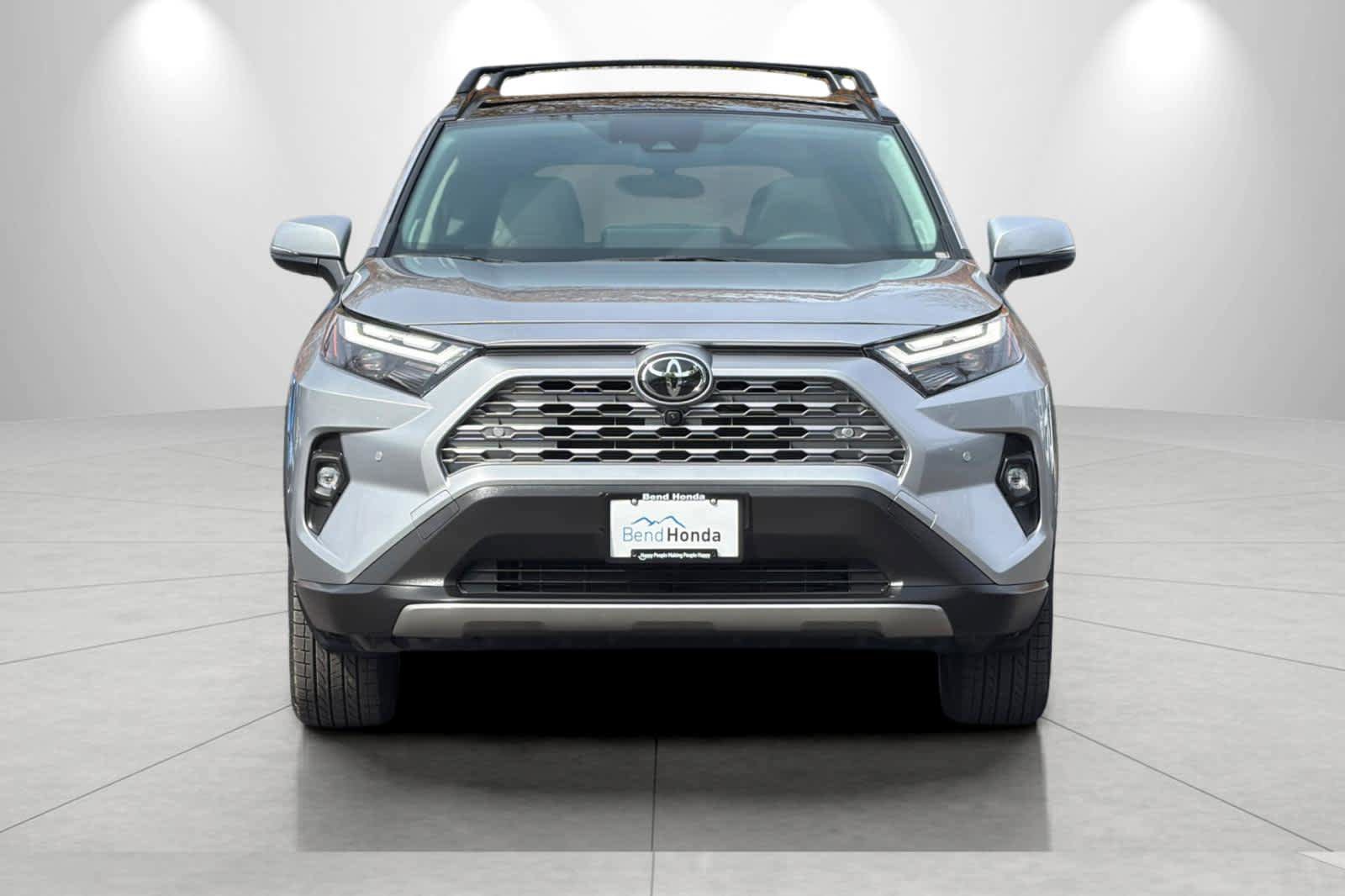 Used 2025 Toyota RAV4 Limited w/ Advanced Technology Package AWD/4WD image 10