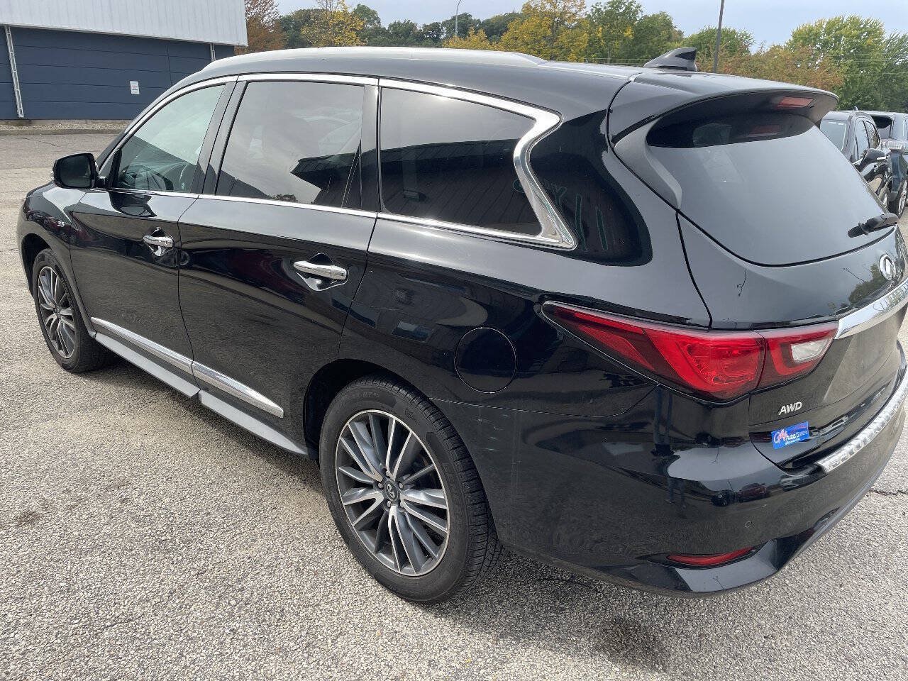 Used 2019 INFINITI QX60 Luxe w/ Essential Package AWD/4WD image 6