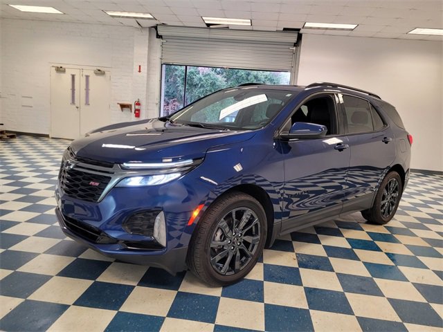 Used 2022 Chevrolet Equinox RS w/ LPO, Floor Liner Package image 3