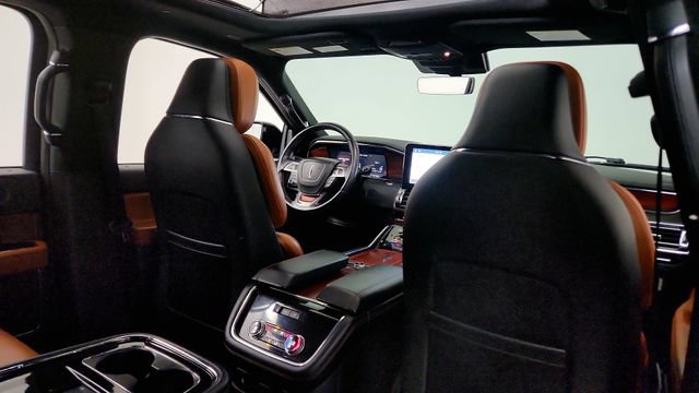 Used 2021 Lincoln Navigator Reserve AWD/4WD image 38