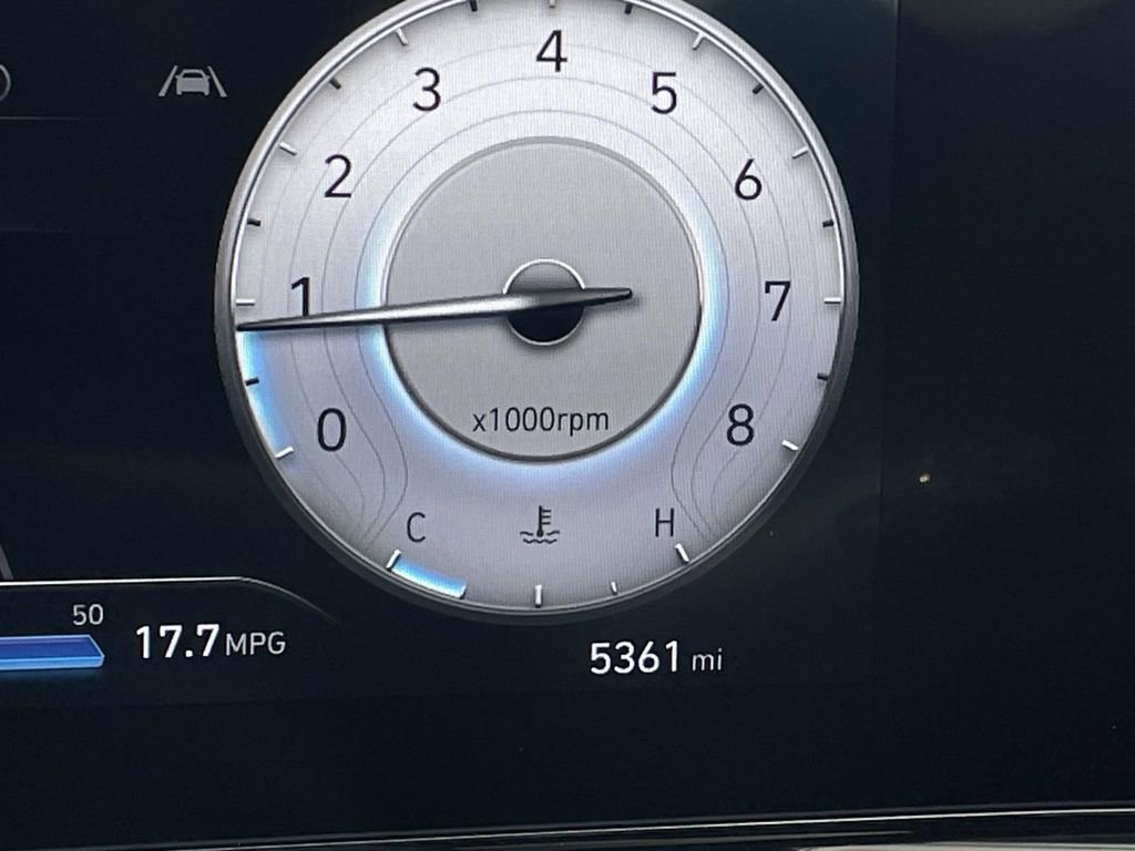 Certified 2025 Hyundai Elantra SEL image 15