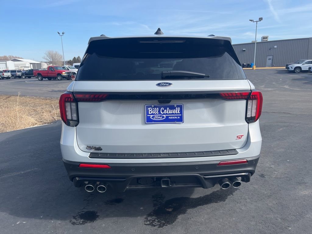 New 2026 Ford Explorer ST w/ Sun And Sound Package image 4