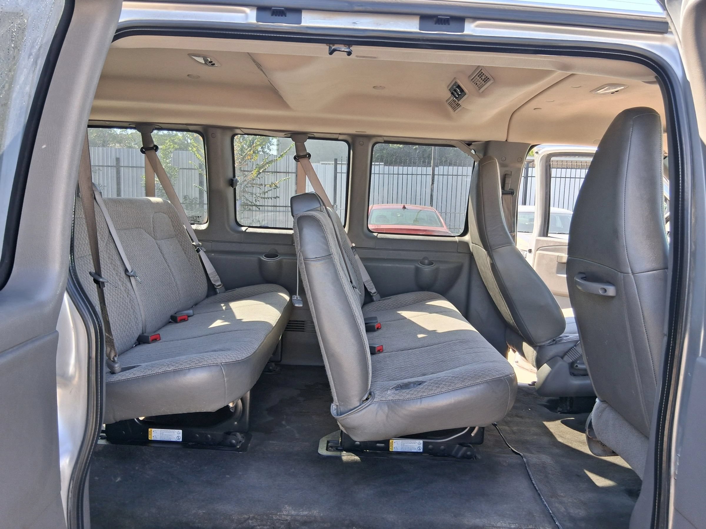 Used 2017 Chevrolet Express 2500 LS RWD image 28
