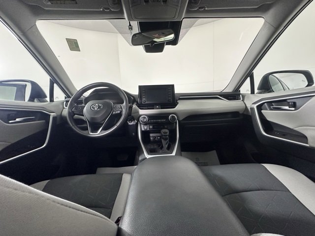 Used 2019 Toyota RAV4 XLE image 18