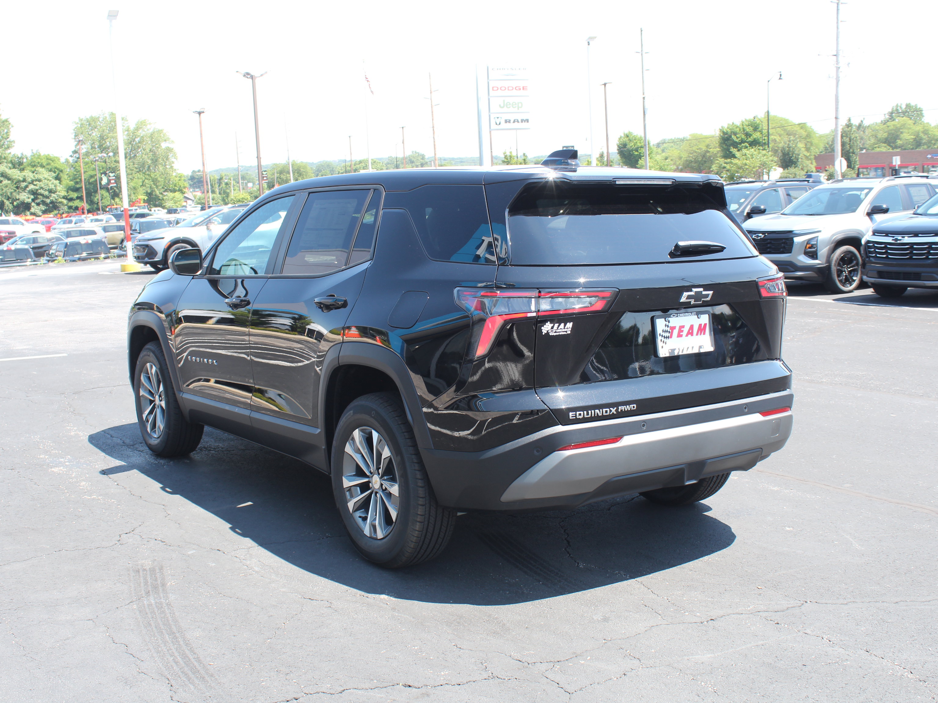 New 2027 Chevrolet Equinox LT AWD/4WD image 5