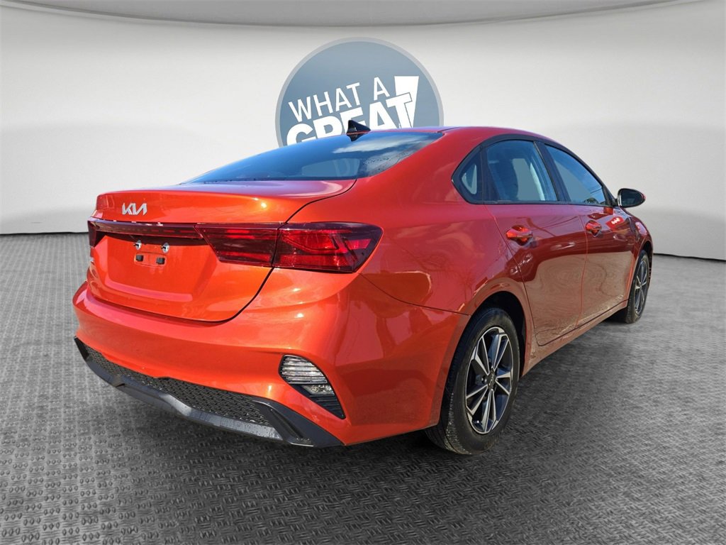 Certified 2023 Kia Forte LXS image 3