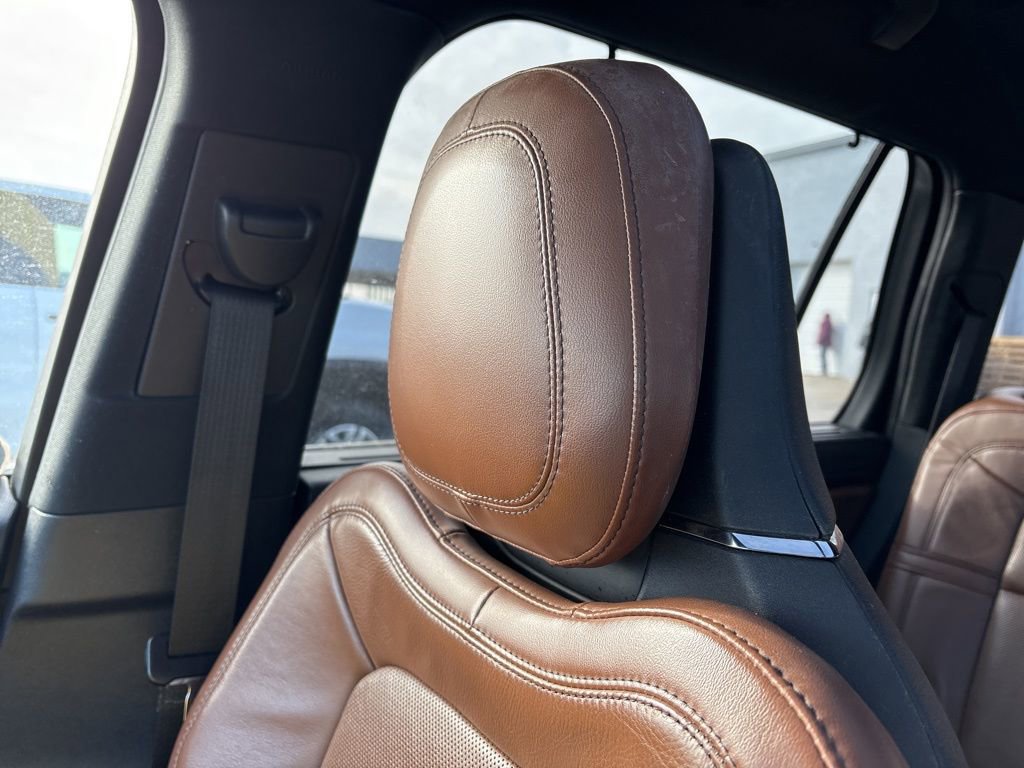 Used 2021 Lincoln Aviator Reserve w/ Equipment Group 202A image 29