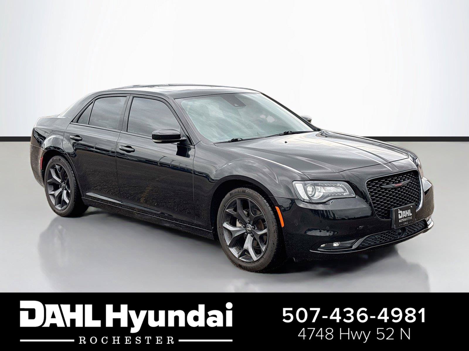 Used 2022 Chrysler 300 S w/ Comfort Group RWD image 1