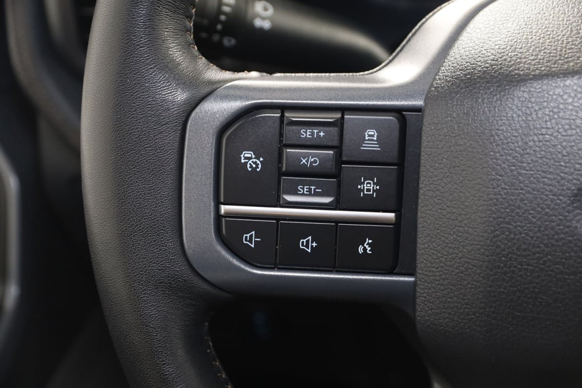 Used 2023 Ford F150 Lightning Lariat AWD/4WD image 37