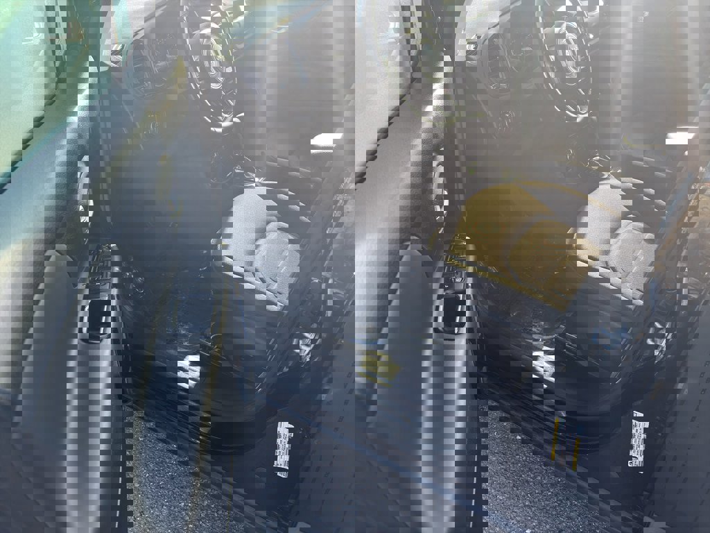 Used 2017 Jeep Renegade Altitude image 11