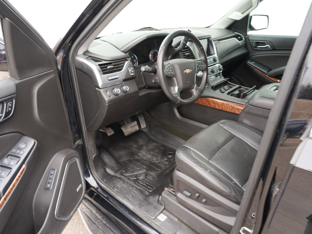 Used 2017 Chevrolet Suburban Premier image 13