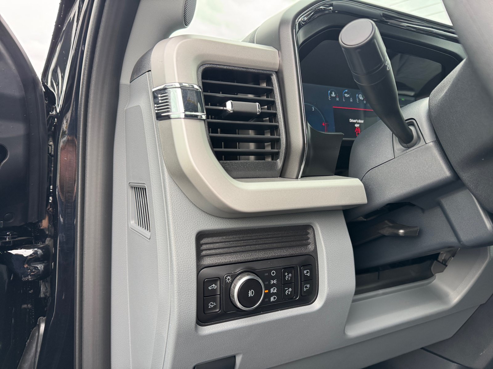 New 2026 Ford F250 XLT w/ XLT Premium Package AWD/4WD image 31