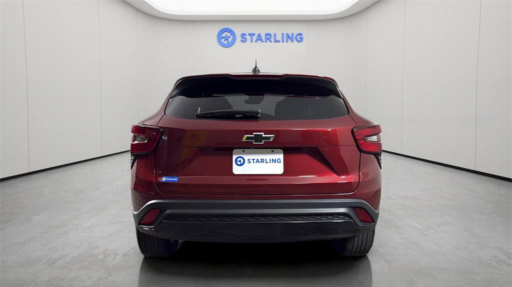 Certified 2024 Chevrolet Trax RS w/ Driver Confidence Package image 17