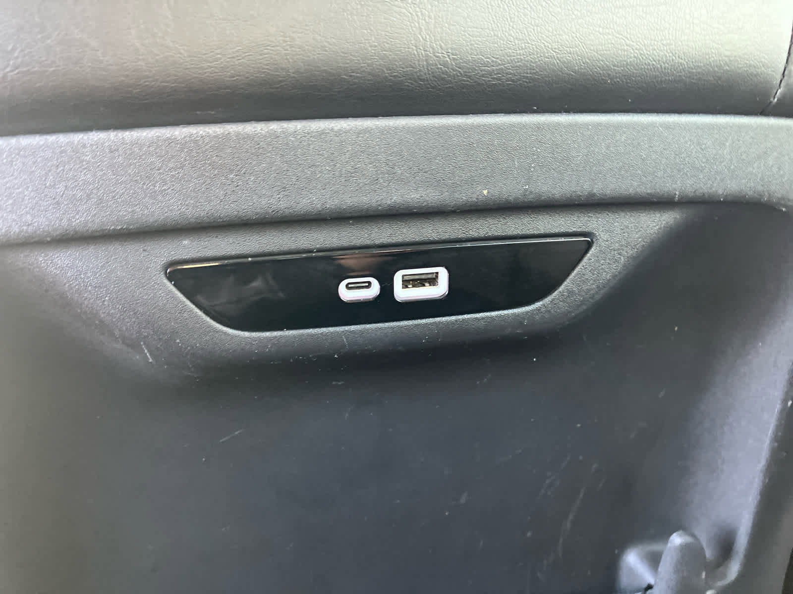 Used 2024 Chrysler Pacifica Touring-L image 36