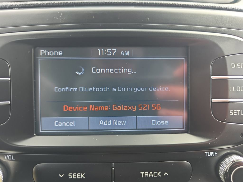 Used 2017 Kia Soul + FWD image 20