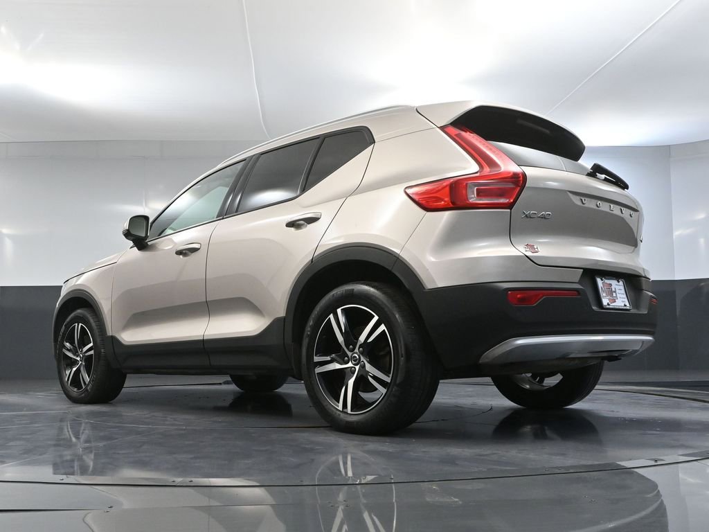 Used 2023 Volvo XC40 B5 Core image 49