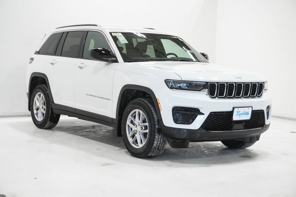 New 2026 Jeep Grand Cherokee Laredo X AWD/4WD image 4