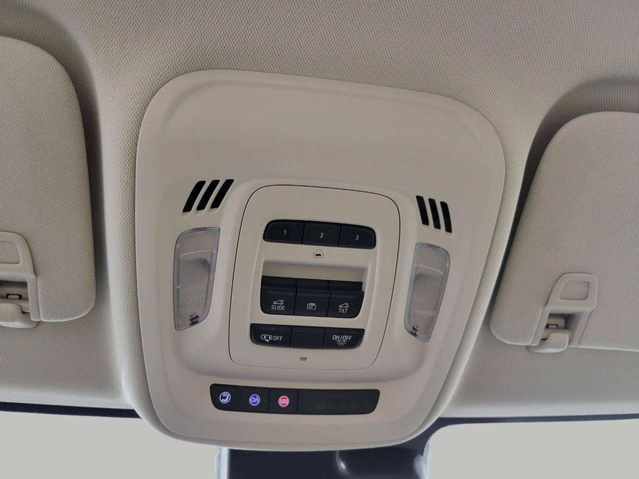 Used 2022 Buick Envision Avenir w/ Safety Package image 20