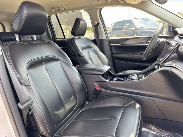 Used 2023 Jeep Grand Cherokee Limited AWD/4WD image 14
