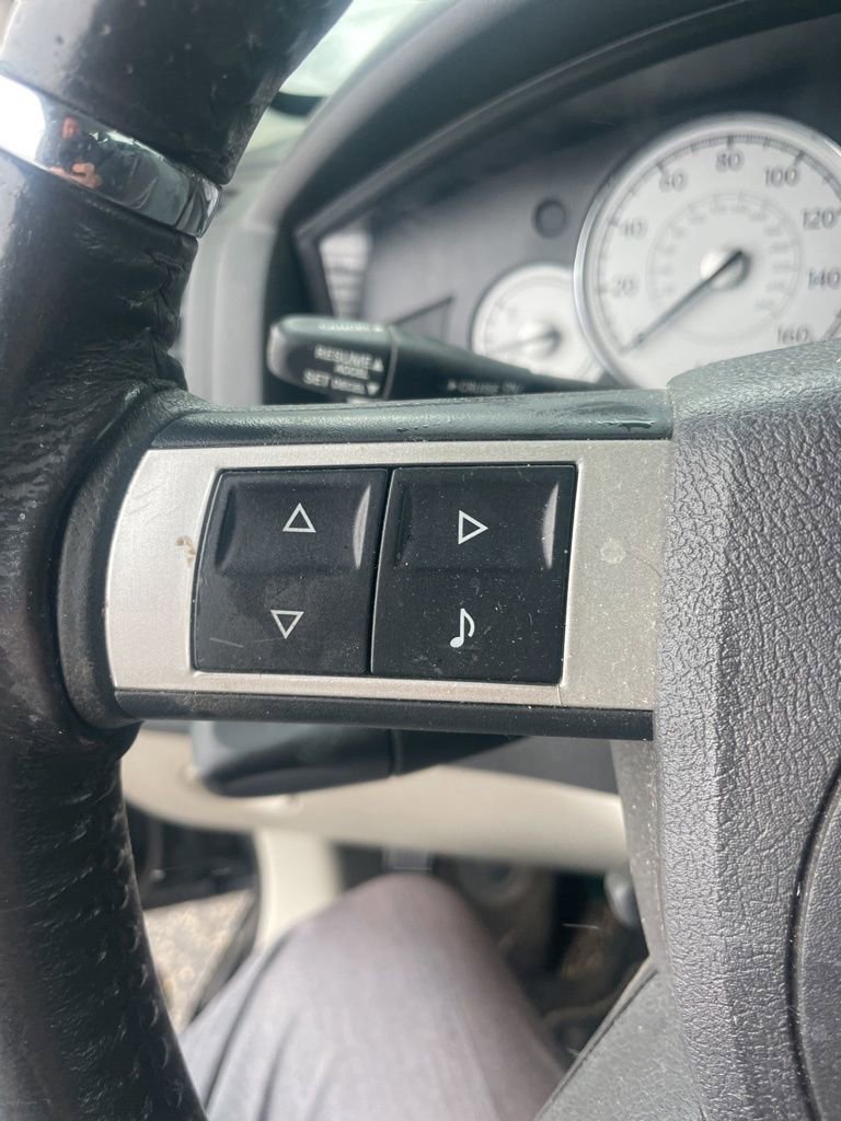 Used 2007 Chrysler 300 C w/ SRT Design Group image 17