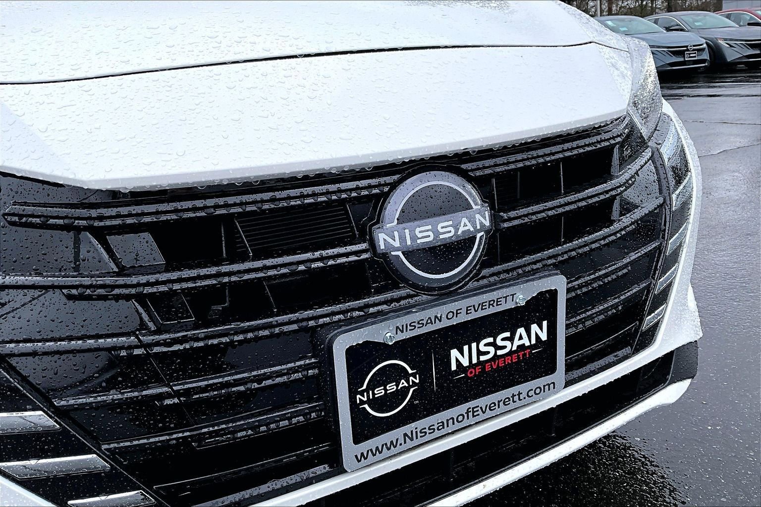 Used 2025 Nissan Versa SV w/ Trunk Package image 18