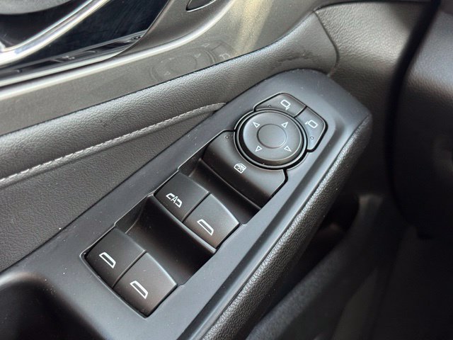 Certified 2023 Chevrolet Traverse LT w/ LPO, Floor Liner Package AWD/4WD image 37