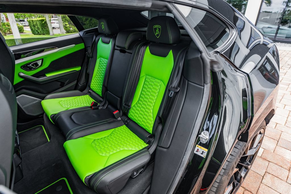 Used 2021 Lamborghini Urus AWD/4WD image 36