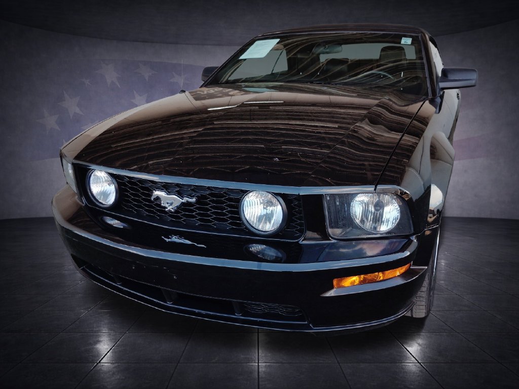 Used 2005 Ford Mustang GT RWD image 31