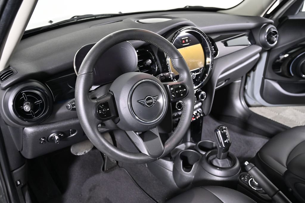 Certified 2023 MINI Cooper 4-Door Hardtop image 11