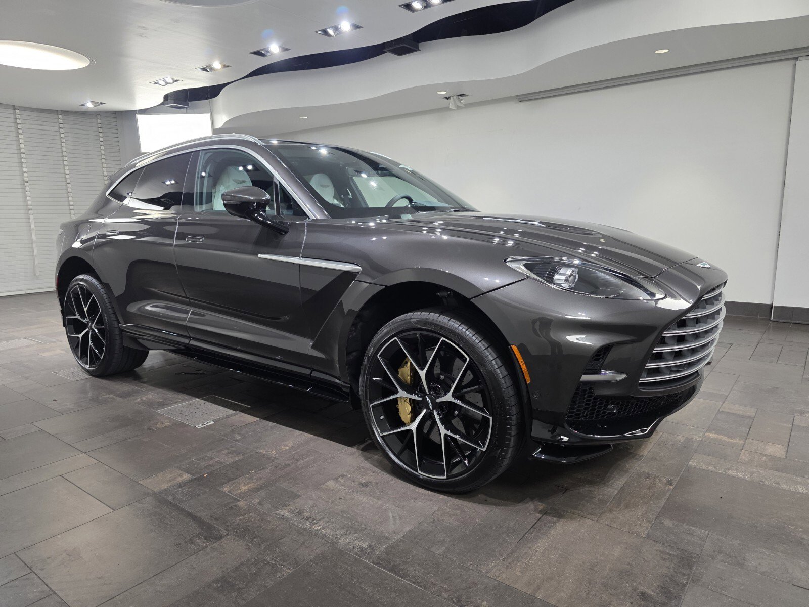 New 2026 Aston Martin DBX 707