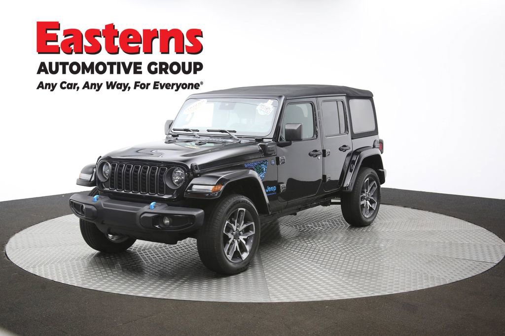 Used 2024 Jeep Wrangler Unlimited AWD/4WD image 58