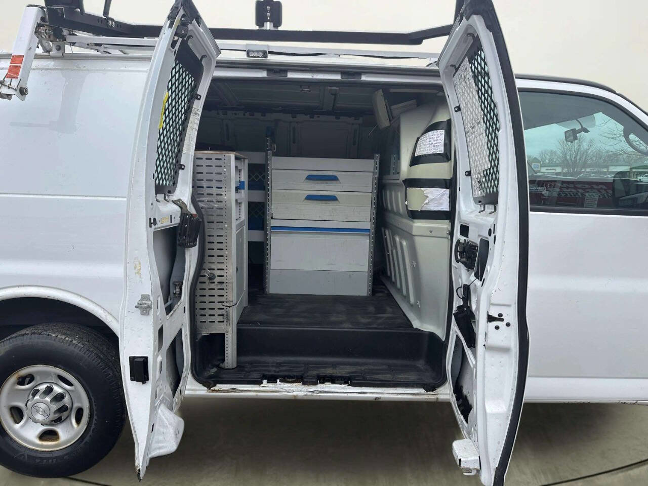 Used 2014 Chevrolet Express 2500 image 15