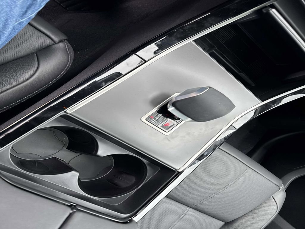 New 2026 Land Rover Range Rover Velar S AWD/4WD image 27