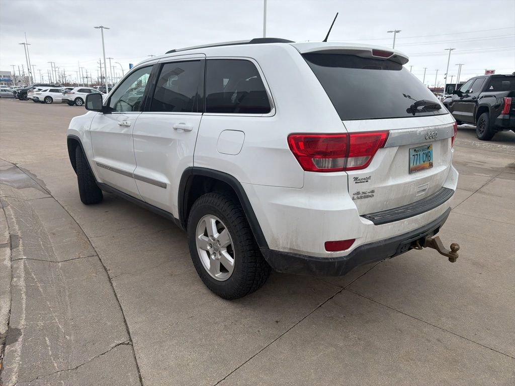 Used 2013 Jeep Grand Cherokee Laredo w/ Laredo E Group image 3
