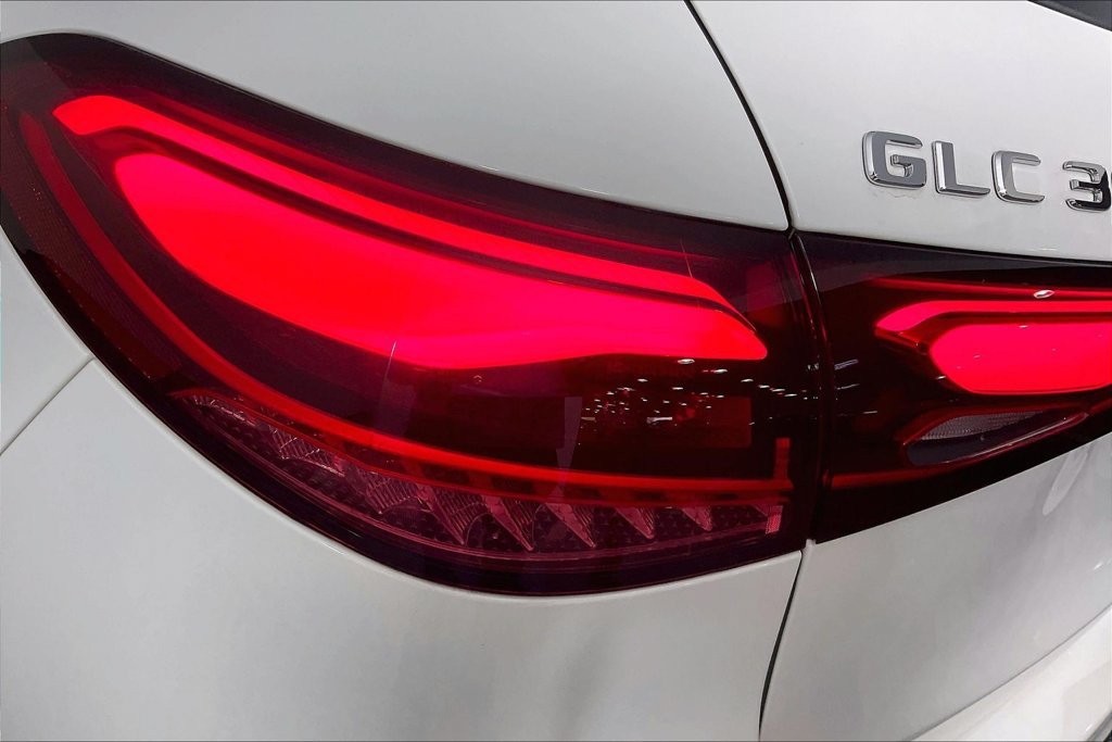 Certified 2025 Mercedes-Benz GLC 300 4MATIC image 24