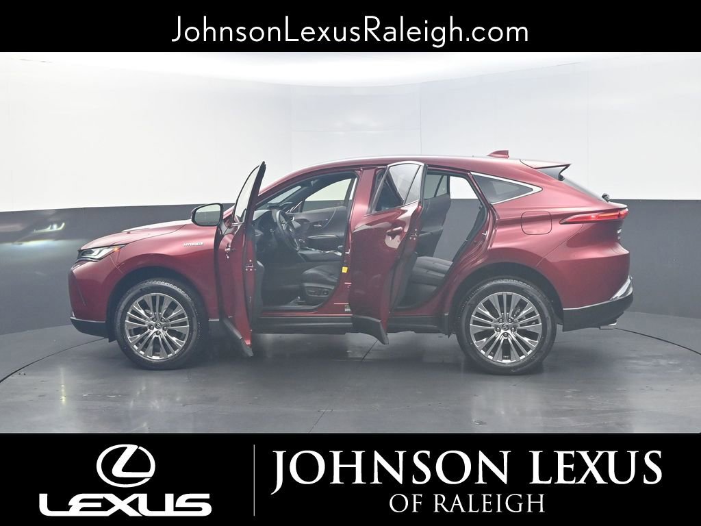 Used 2021 Toyota Venza Limited w/ Advanced Technology Package image 27