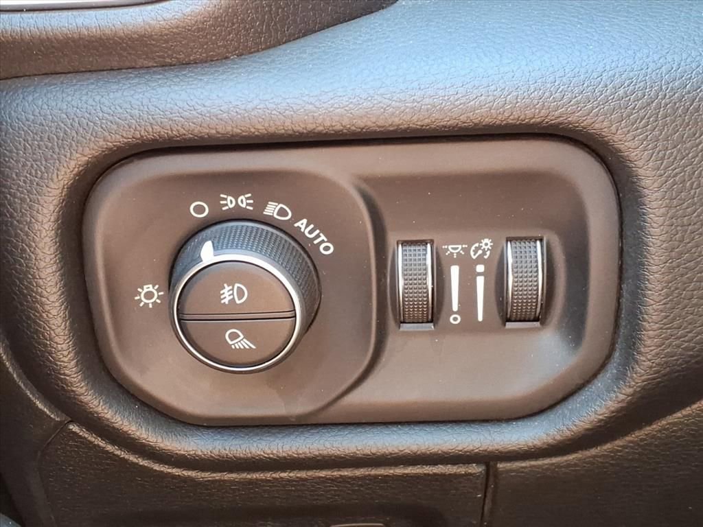 Used 2025 RAM 1500 Big Horn image 18