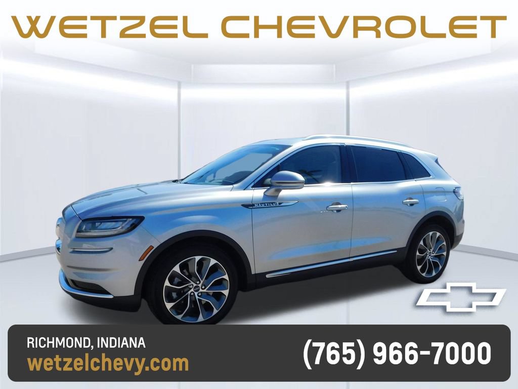 Used 2023 Lincoln Nautilus Reserve AWD/4WD image 7