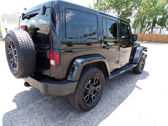 Used 2018 Jeep Wrangler Unlimited Sahara w/ Dual Top Group AWD/4WD image 8