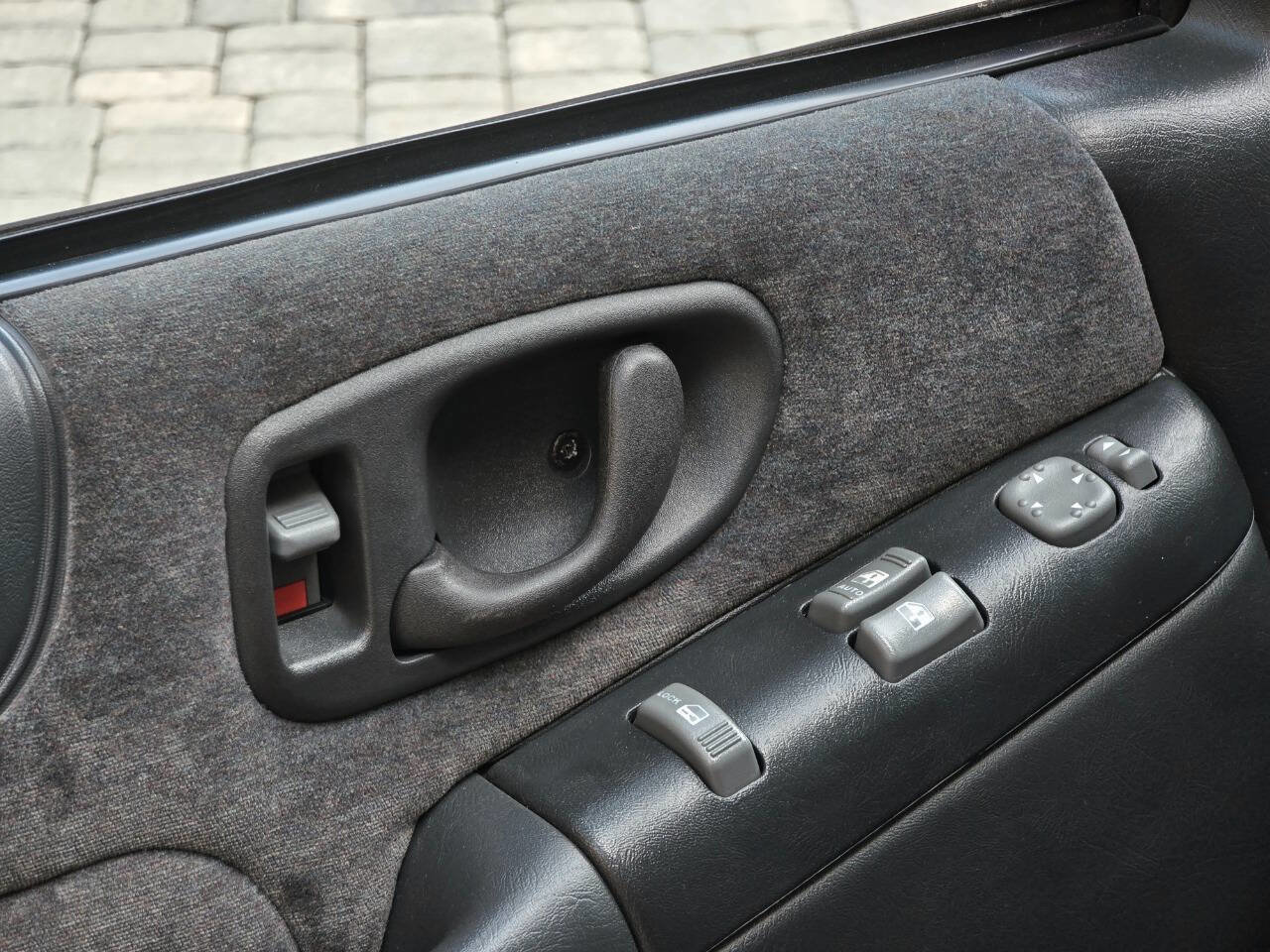 Used 2001 Chevrolet Blazer Xtreme w/ Preferred Equipment Group image 89