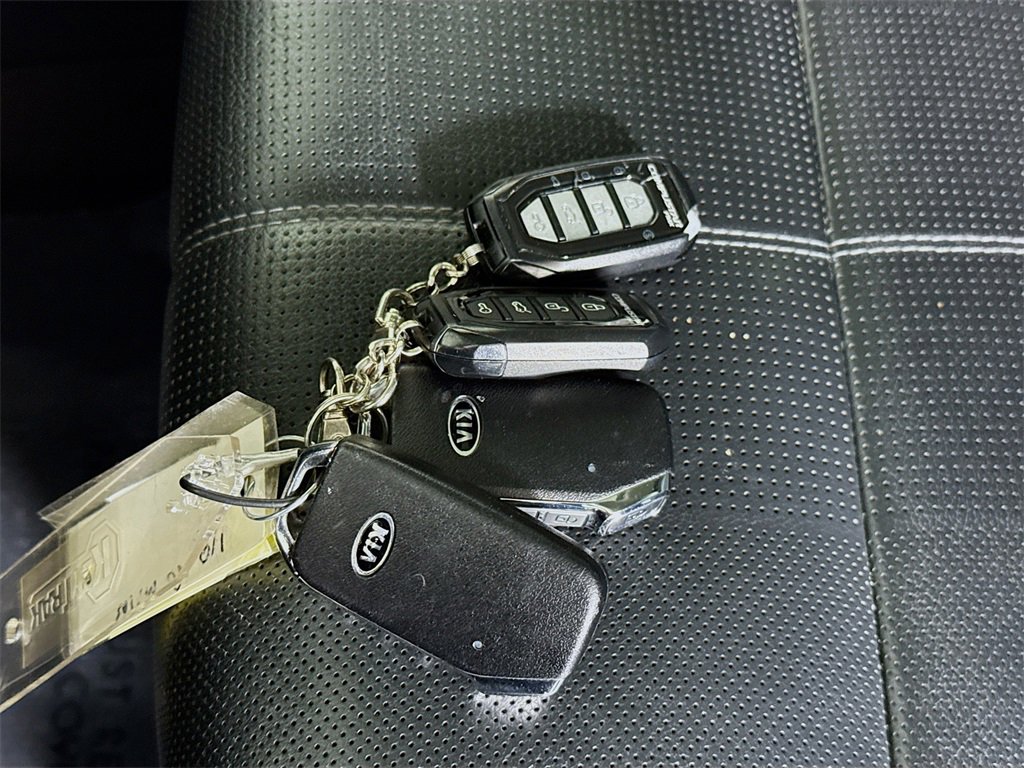 Used 2020 Kia Telluride EX image 35