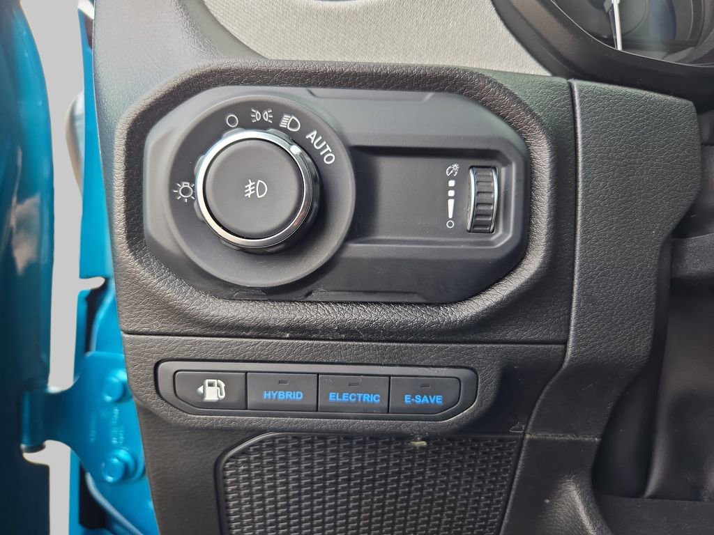 Used 2024 Jeep Wrangler Unlimited AWD/4WD image 28