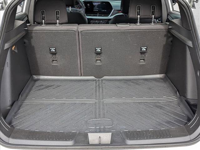 Used 2024 Chevrolet Trax RS w/ Sunroof Package image 6