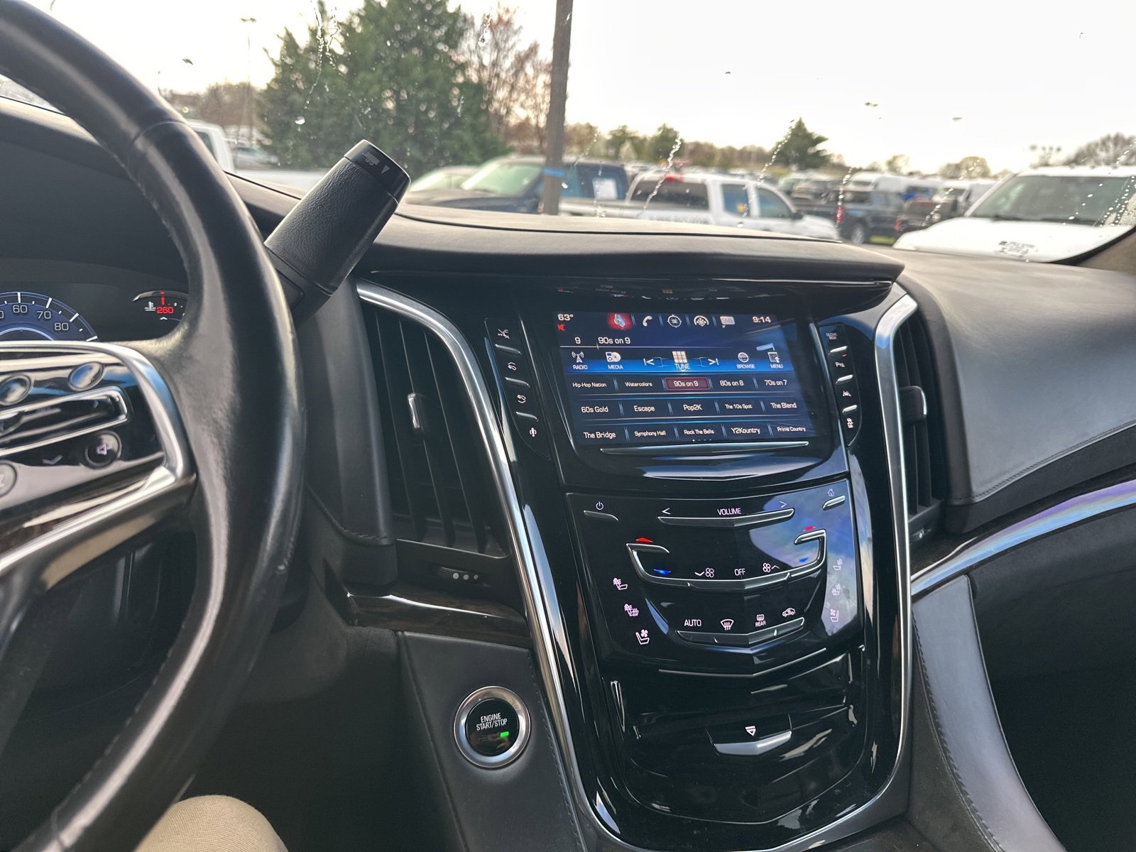 Used 2016 Cadillac Escalade Platinum image 9