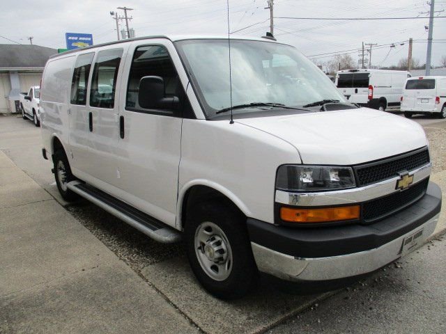 Used 2024 Chevrolet Express 2500 w/ Driver Convenience Package image 3