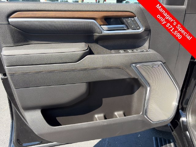 Used 2025 Chevrolet Silverado 3500 High Country w/ High Country Premium Package AWD/4WD image 17