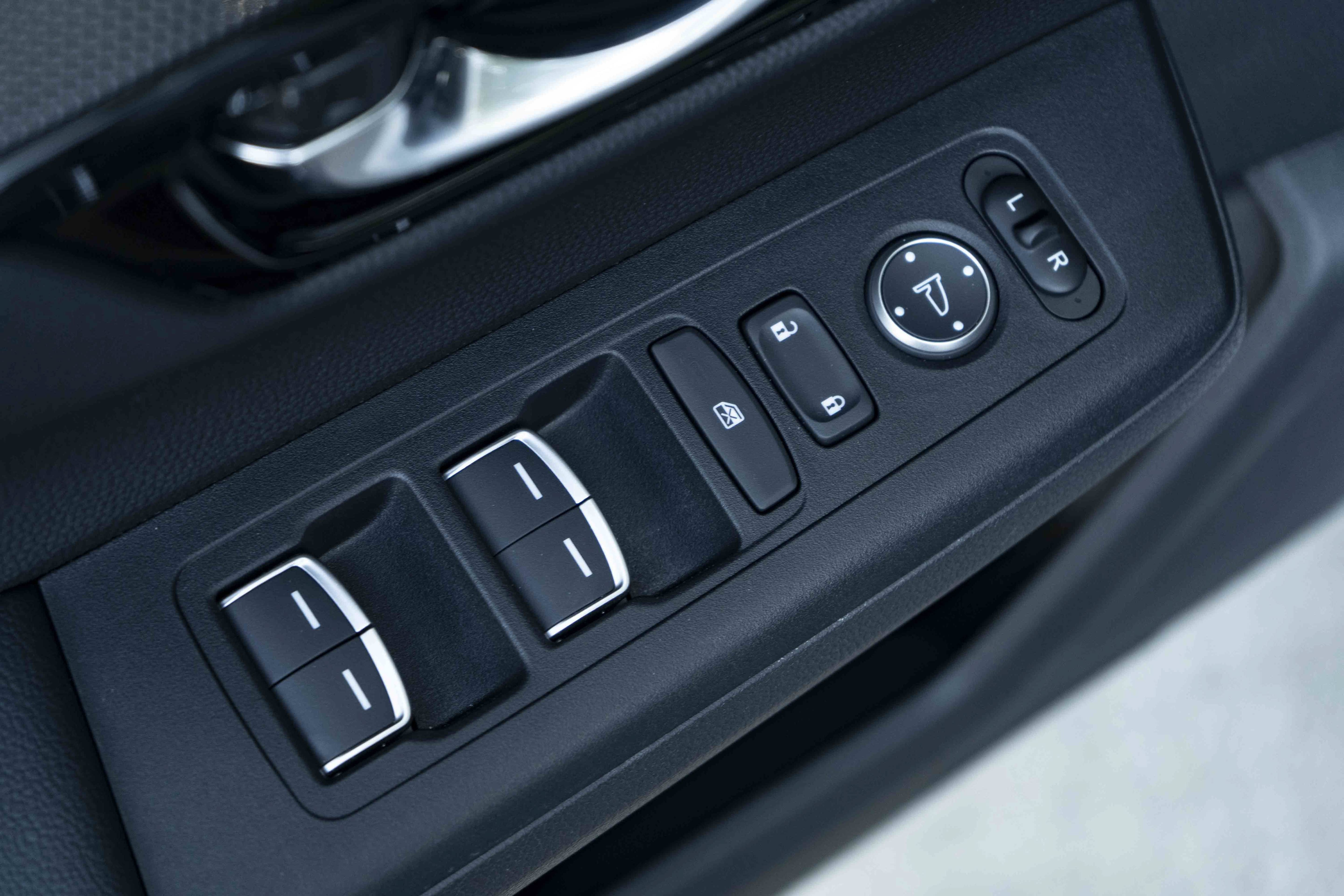 Used 2026 Honda CR-V Sport Touring image 37