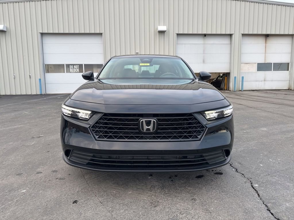 Used 2024 Honda Accord EX image 2